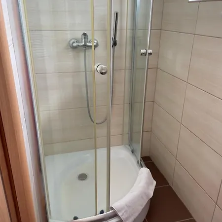 Sztormowa 15 Погожелица