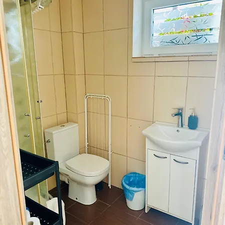 Pensjonat Sztormowa 15 *
